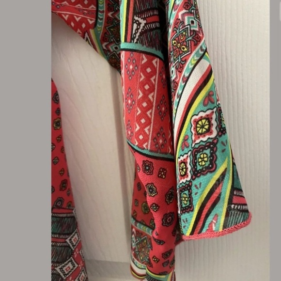 Nabee Women's Paisley Cold Shoulder Bell Sleeve Boho Crop Top Blouse Size Small - Picture 4 of 13